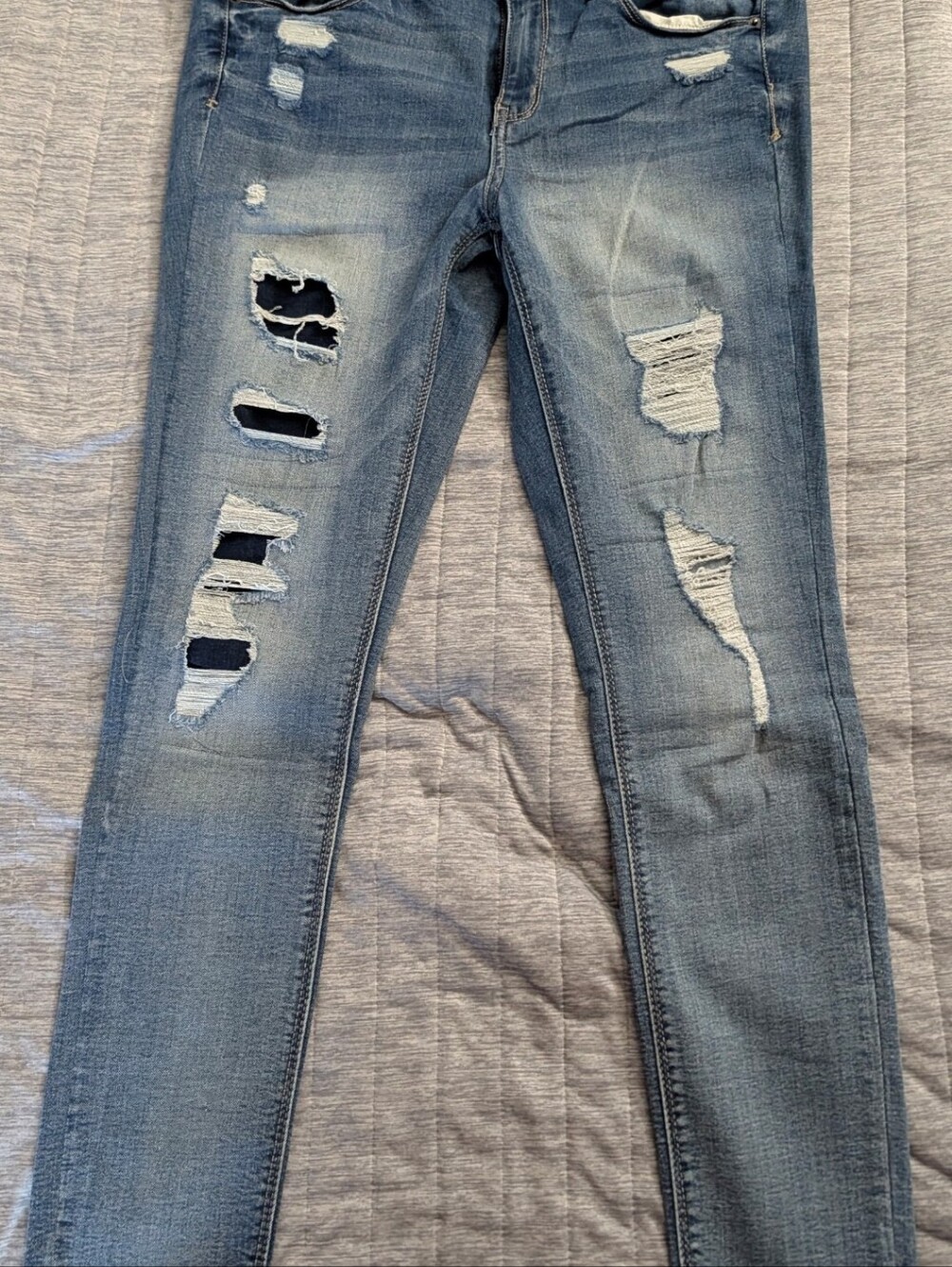 Mudd Blue Low Rise Ankle Jegging